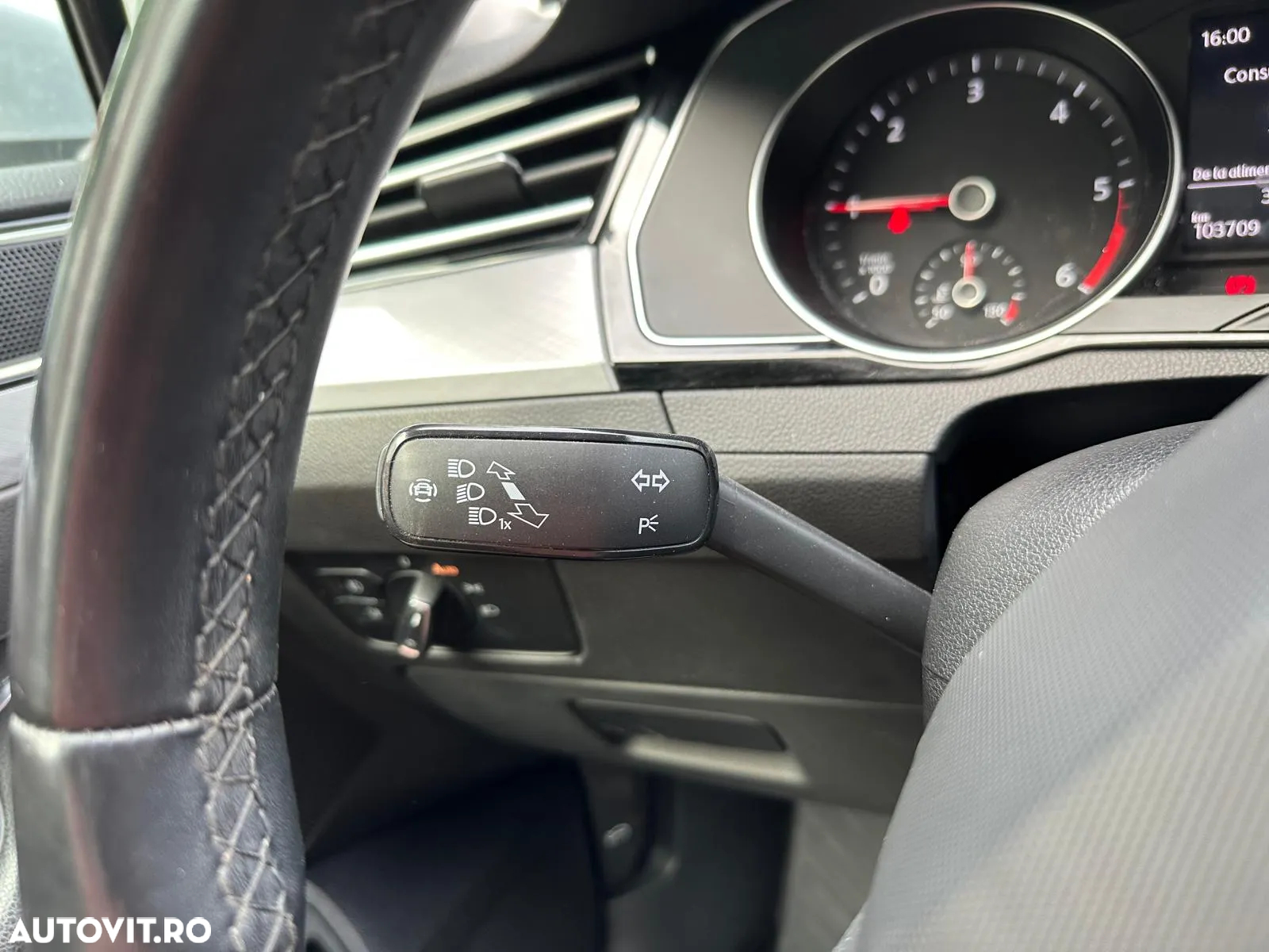 Volkswagen Passat Variant 2.0 TDI DSG Comfortline - 16