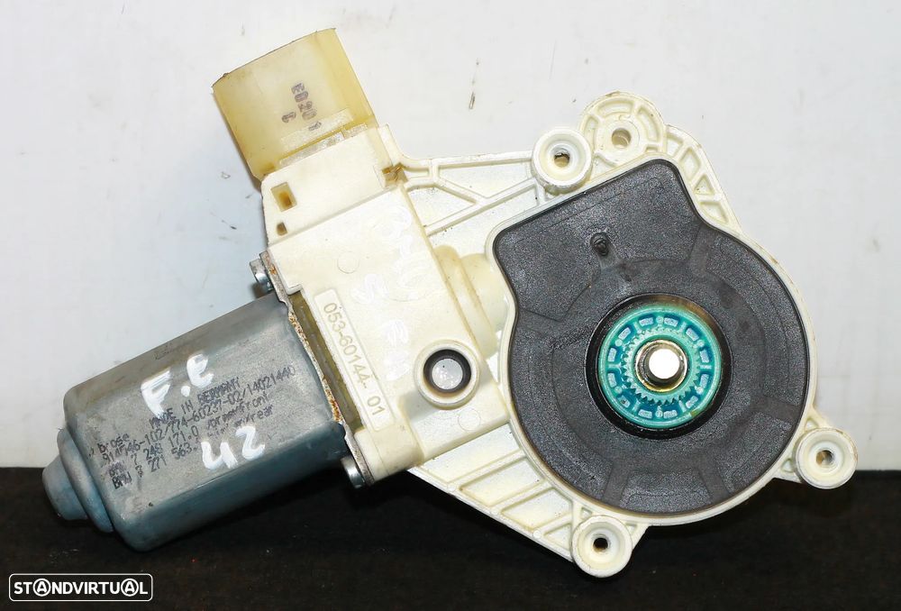 MOTOR ELEVATÓRIO DO VIDRO DIANTEIRO ESQUERDO BMW 5 F11 - 2