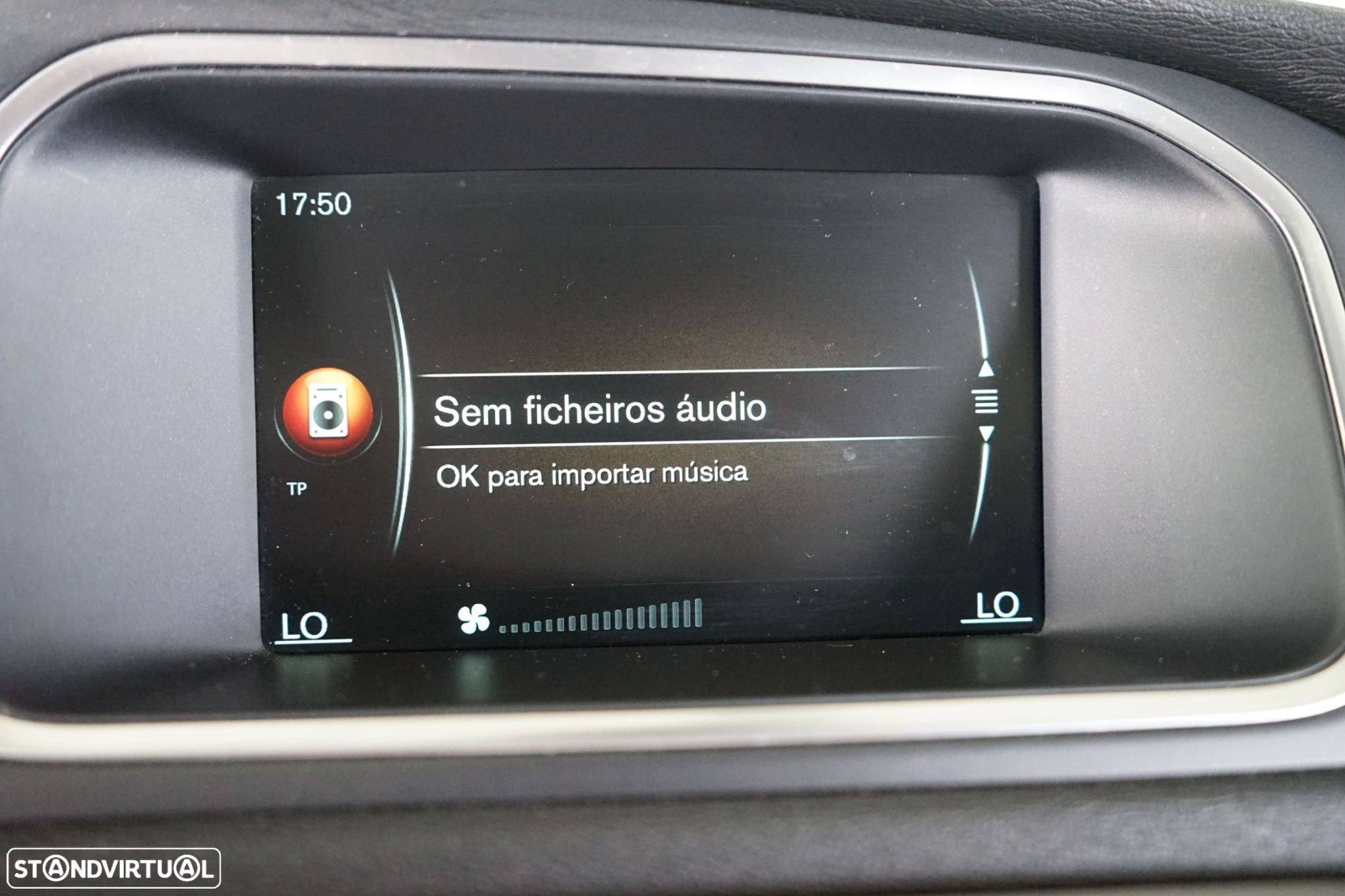 Volvo V40 Cross Country 1.6 D2 Summum - 30