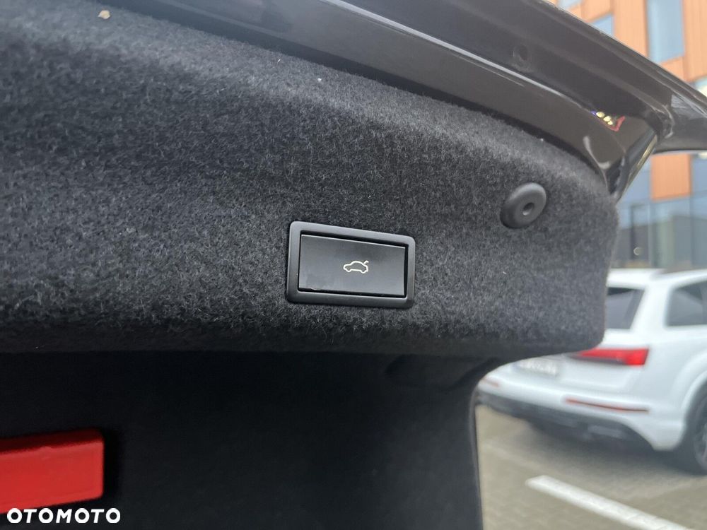 Volkswagen Passat 1.8 TSI BMT Highline - 38