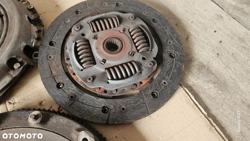 Sprzęgło koło zamachowe tarcza docisk Peugeot 308 T7 Citroen C3 C4 1,6 THP 9664200580 - 3