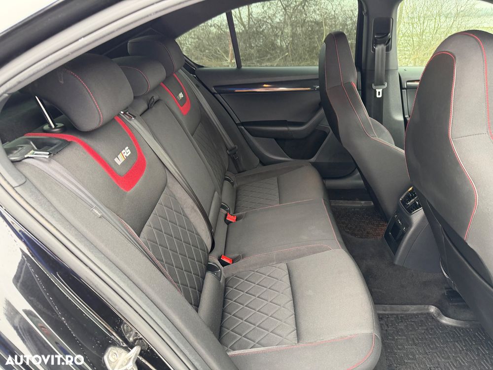 Skoda Octavia 2.0 245 TSI DSG RS - 10