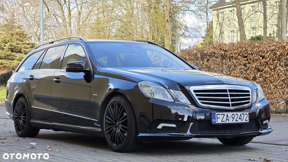 Mercedes-Benz Klasa E 350 CGI BlueEFFICIENCY 7G-TRONIC Avantgarde - 36