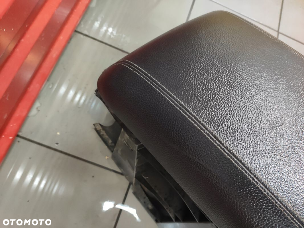 MERCEDES R-KLASA W251 PODŁOKIETNIK OPARCIE SCHOWEK SKÓRA CZARNY ORYG ŁADNY - 6