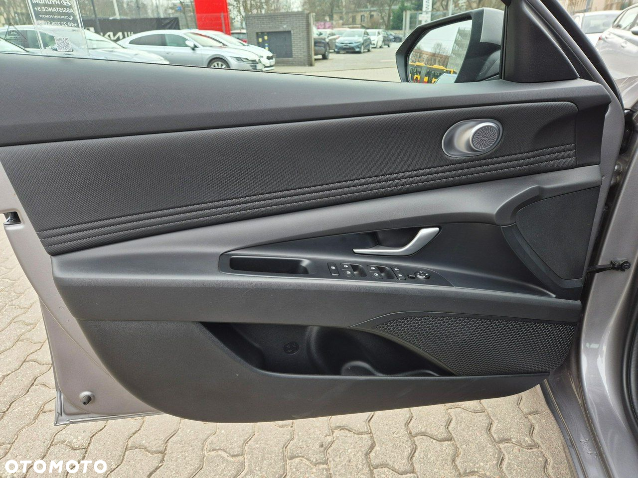 Hyundai Elantra - 13