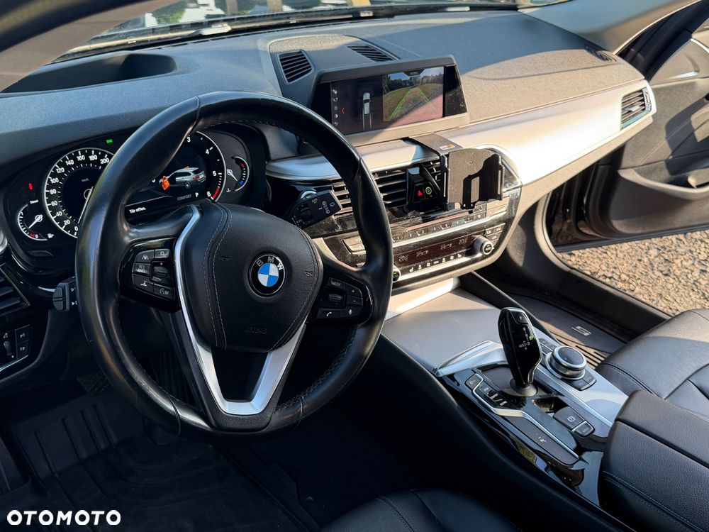 BMW Seria 5 520d - 16