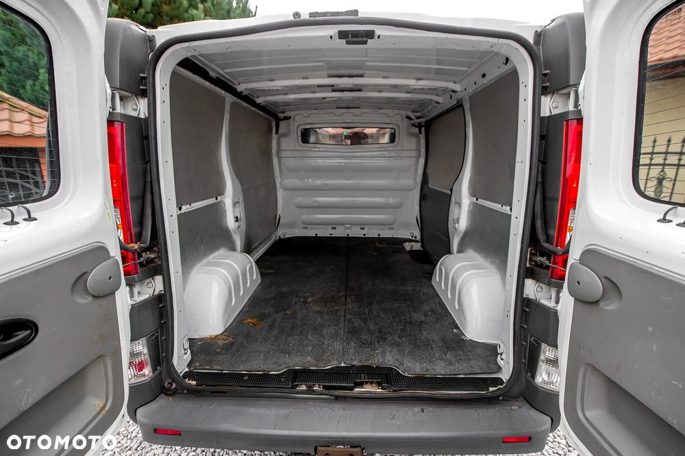 Renault Trafic - 23