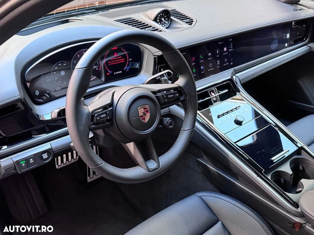 Porsche Panamera 4 E-Hybrid - 16
