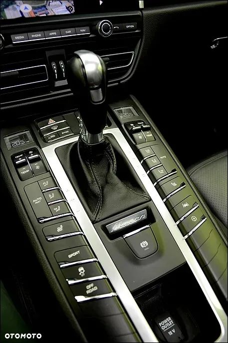 Porsche Macan Standard - 32