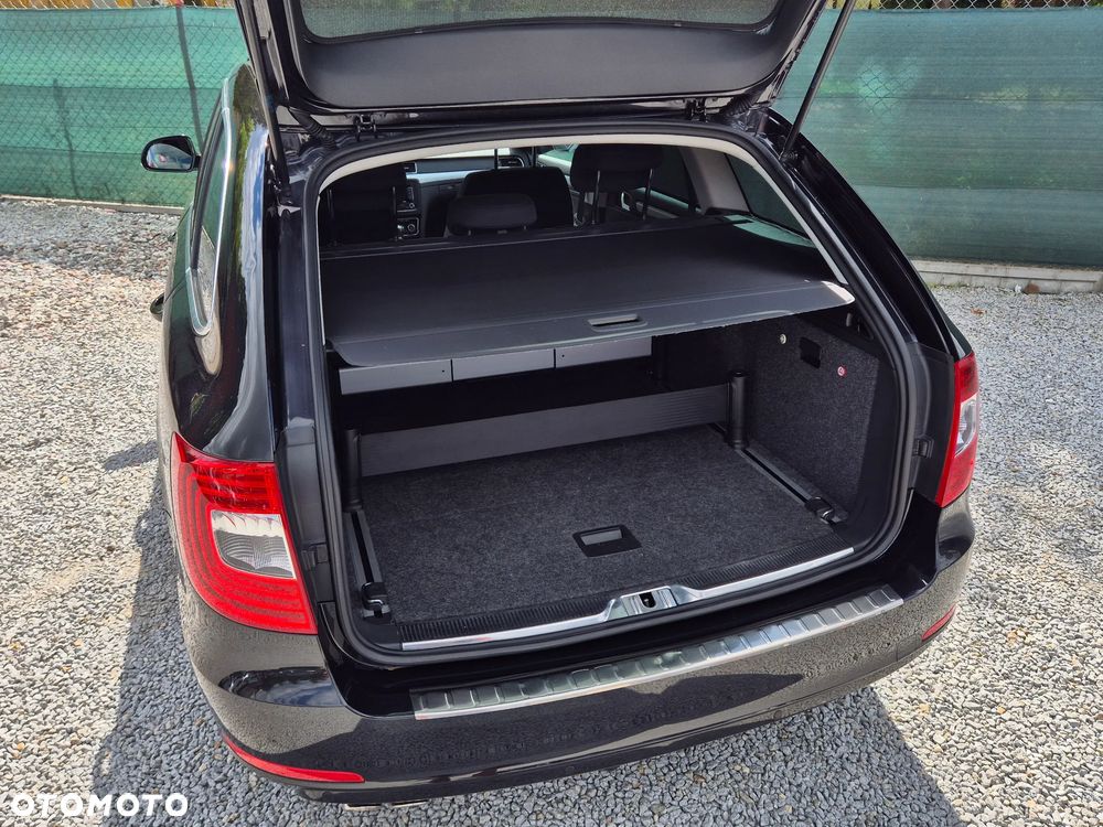 Skoda Superb 2.0 TDI DSG Elegance - 36