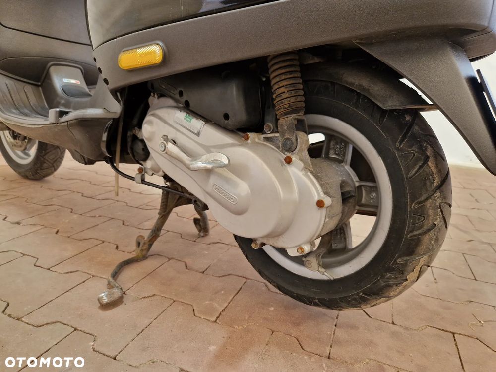 Piaggio Vespa - 19