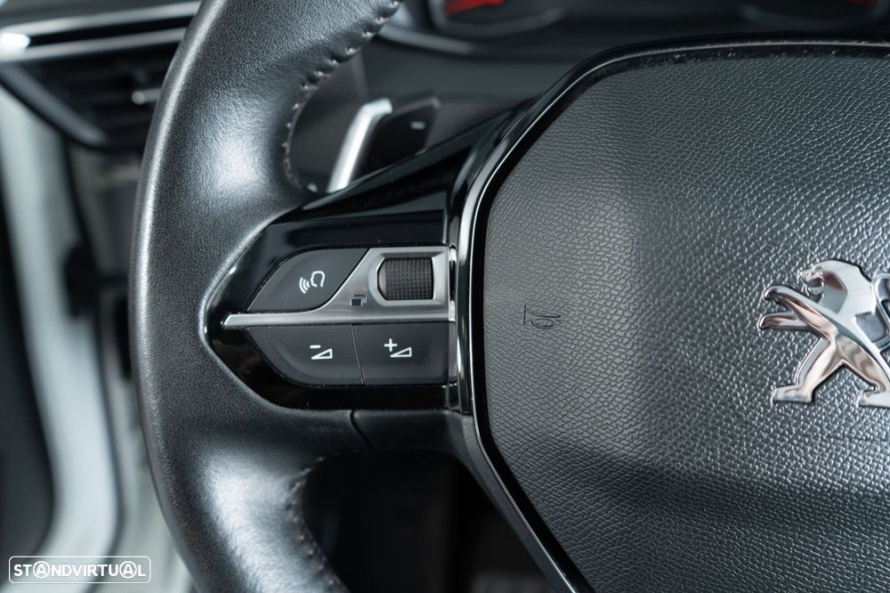 Peugeot 2008 1.2 PureTech Active Pack EAT8 - 18