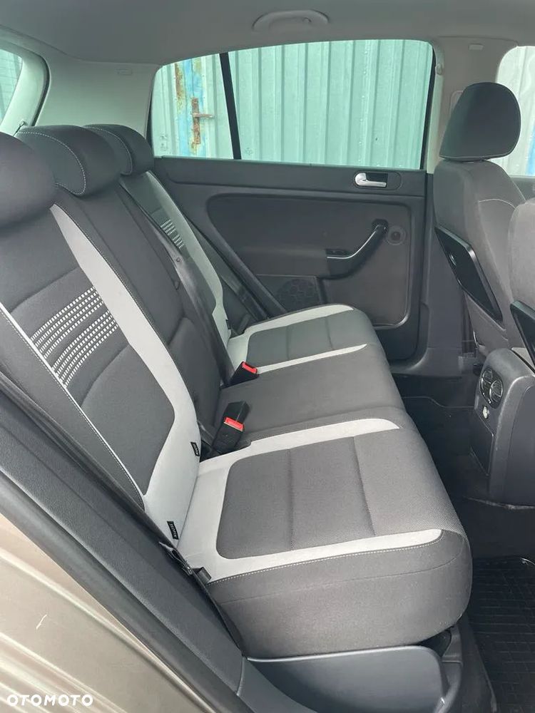 Volkswagen Golf Plus - 26