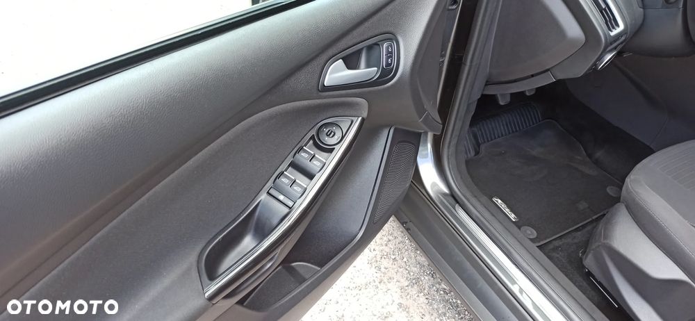 Ford Focus 1.0 EcoBoost 99g Titanium - 11