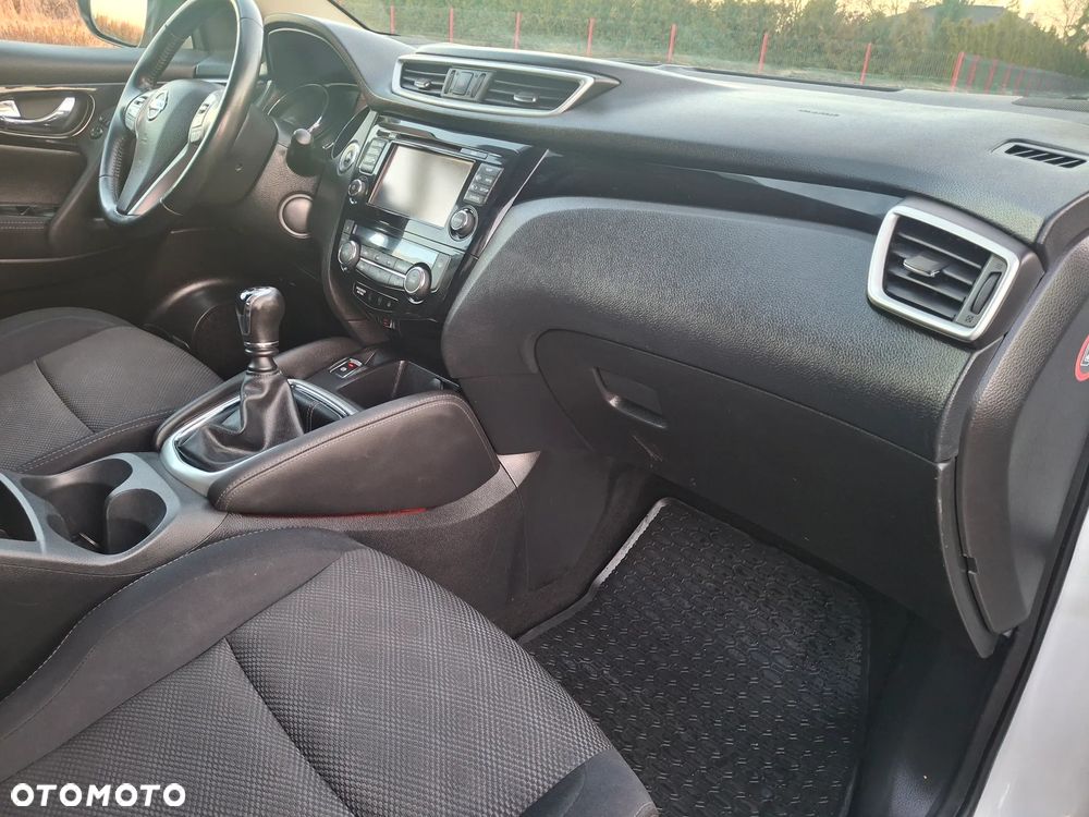 Nissan Qashqai 1.5 dCi N-Connecta - 25