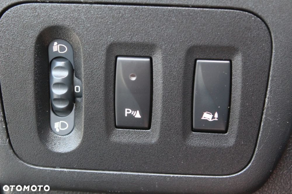 Nissan NV400 - 24