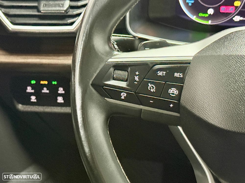 SEAT Leon 1.4 e-Hybrid DSG Xcellence - 8