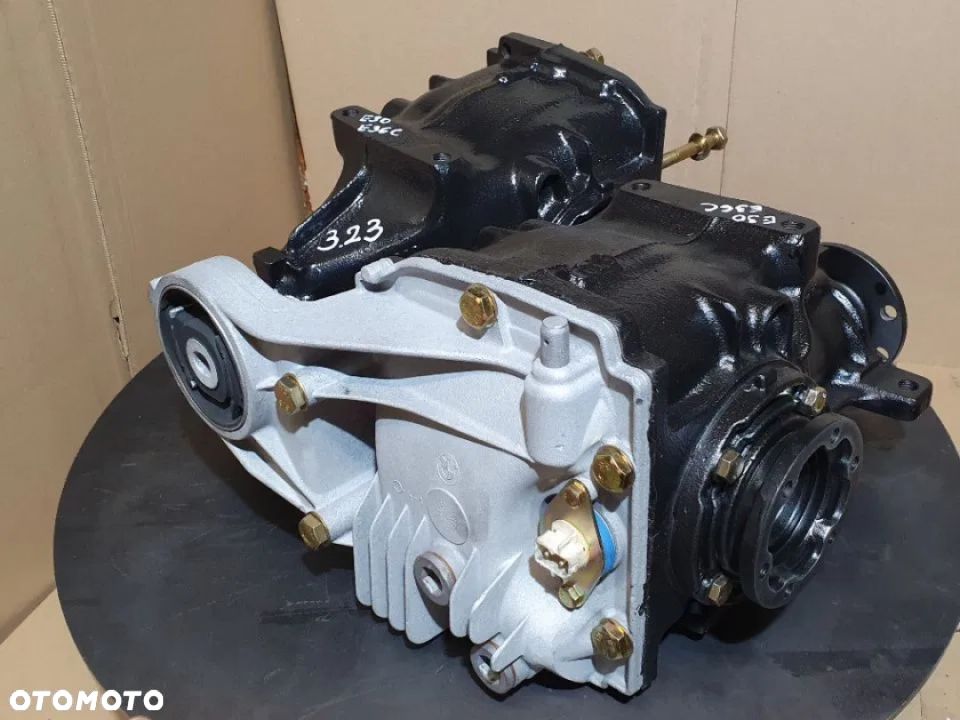 BMW E36 COMPACT dyfer most 3.23 - 2