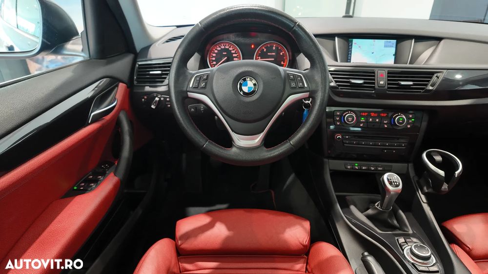 BMW X1 sDrive20d xLine - 16