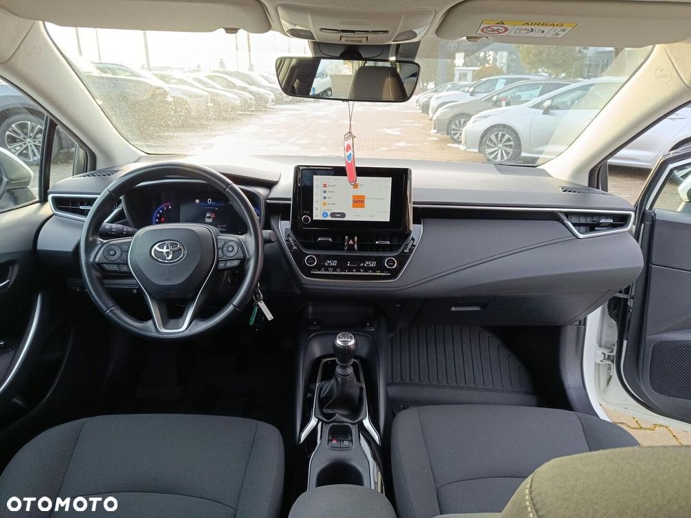 Toyota Corolla - 13