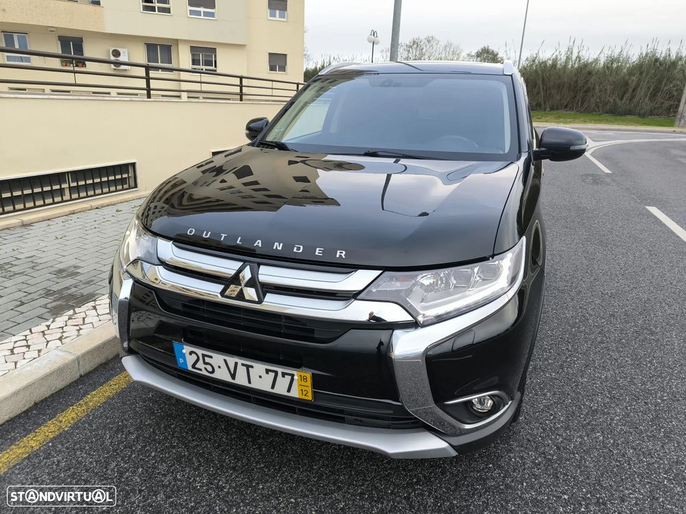 Mitsubishi Outlander 2.2 DI-D Instyle Navi - 9
