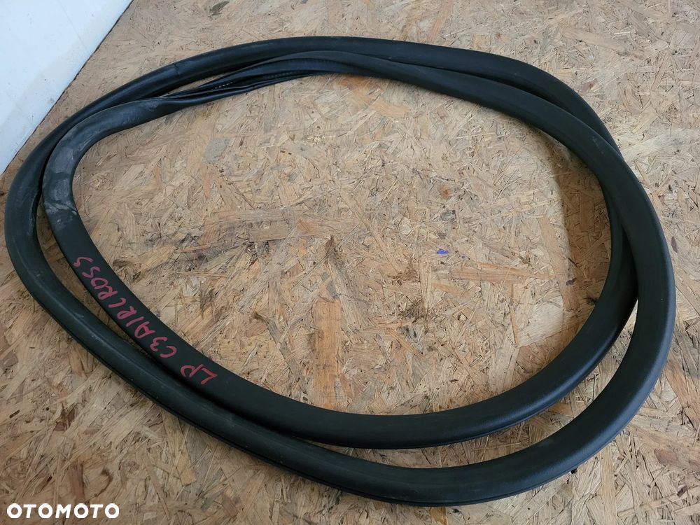 Uszczelka drzwi lewa przednia Citroen C3 Aircross - 1