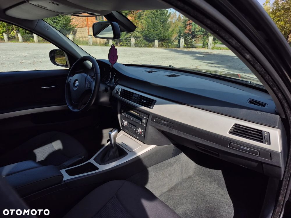 BMW Seria 3 318i Edition Lifestyle - 34