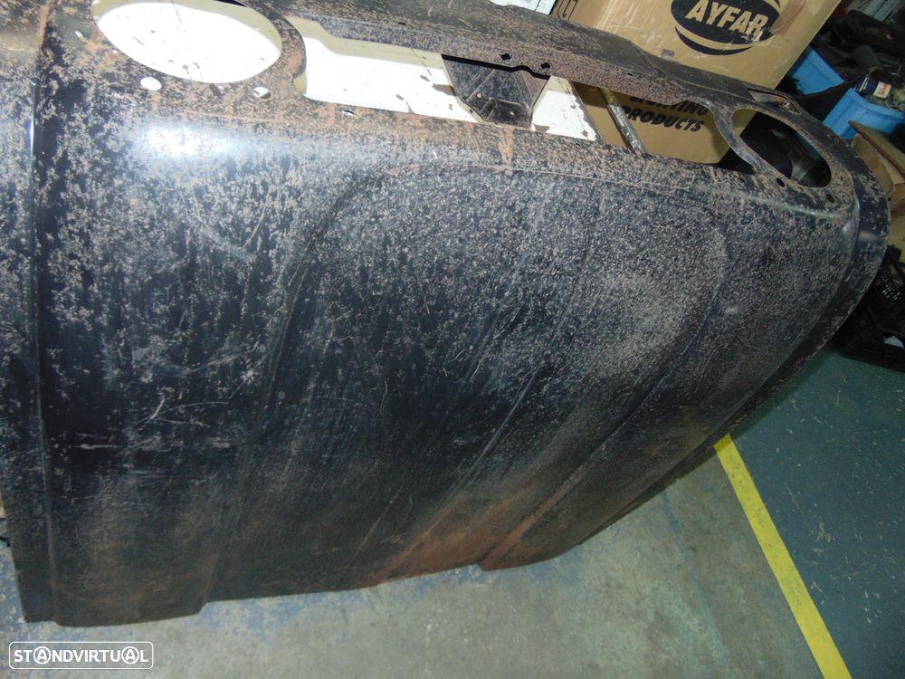 Renault 4l capot - 4