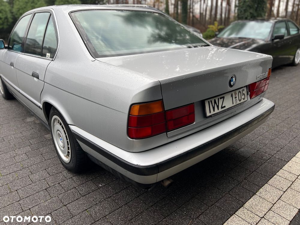 BMW Seria 5 520i - 9