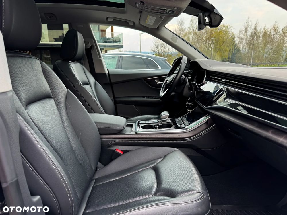 Audi Q8 55 TFSI quattro tiptronic - 18