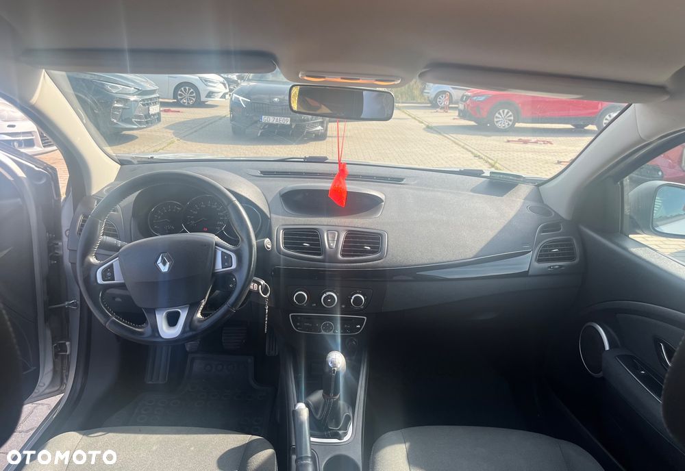 Renault Fluence 1.6 16V Expression - 8