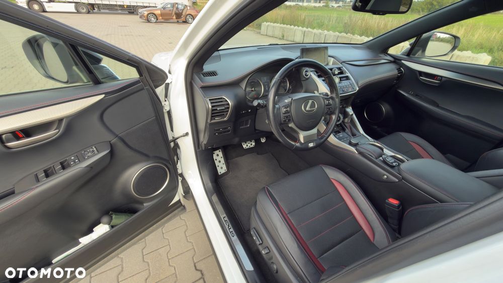 Lexus NX 300h F Sport Edition AWD - 10
