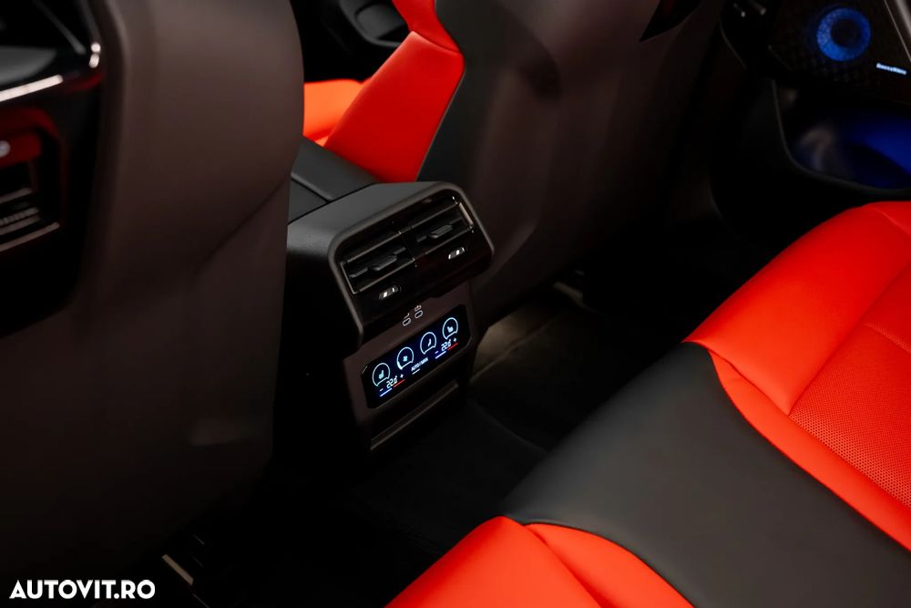 BMW M5 xDrive AT PHEV - 33