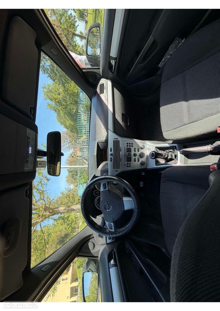 Opel Astra GTC 1.7 CDTI - 5