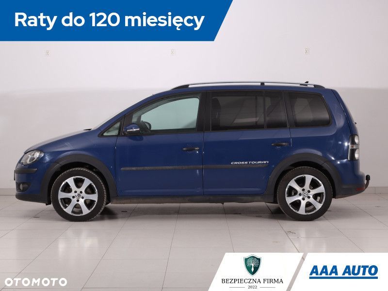 Volkswagen Touran - 4