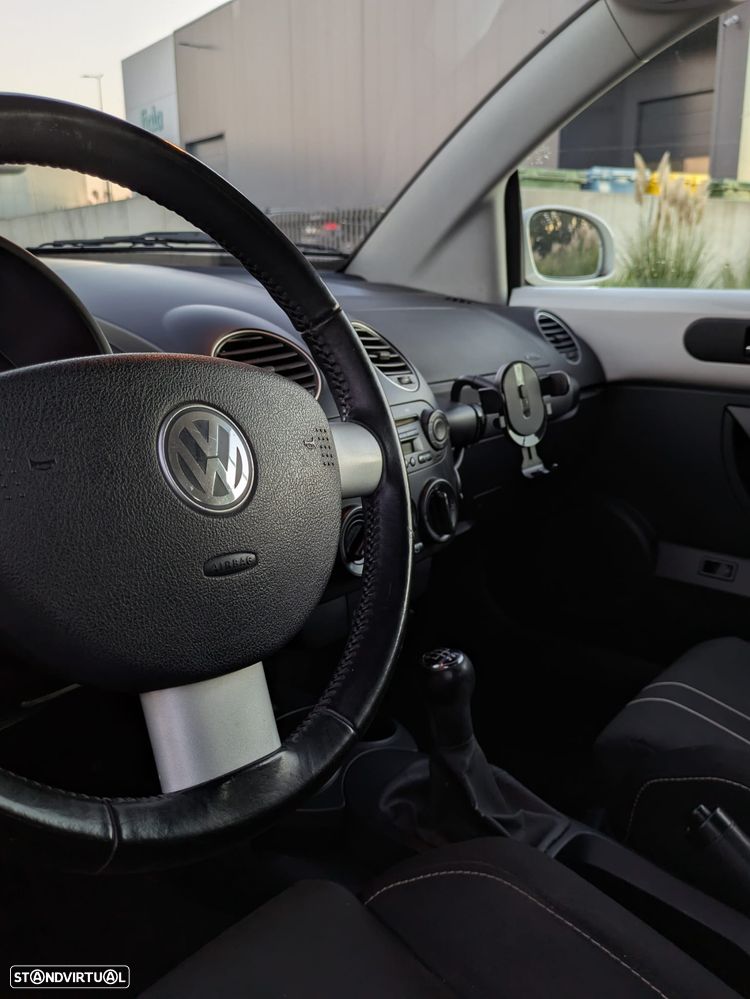 VW New Beetle - 8