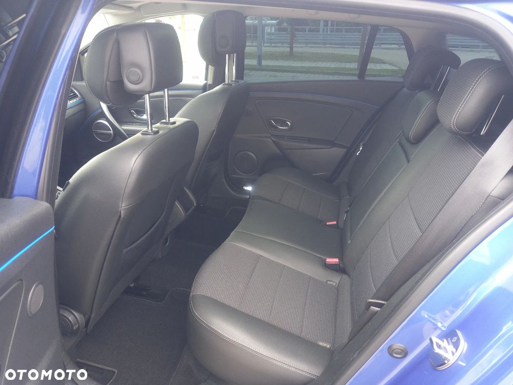 Renault Megane TCe 180 GT - 16