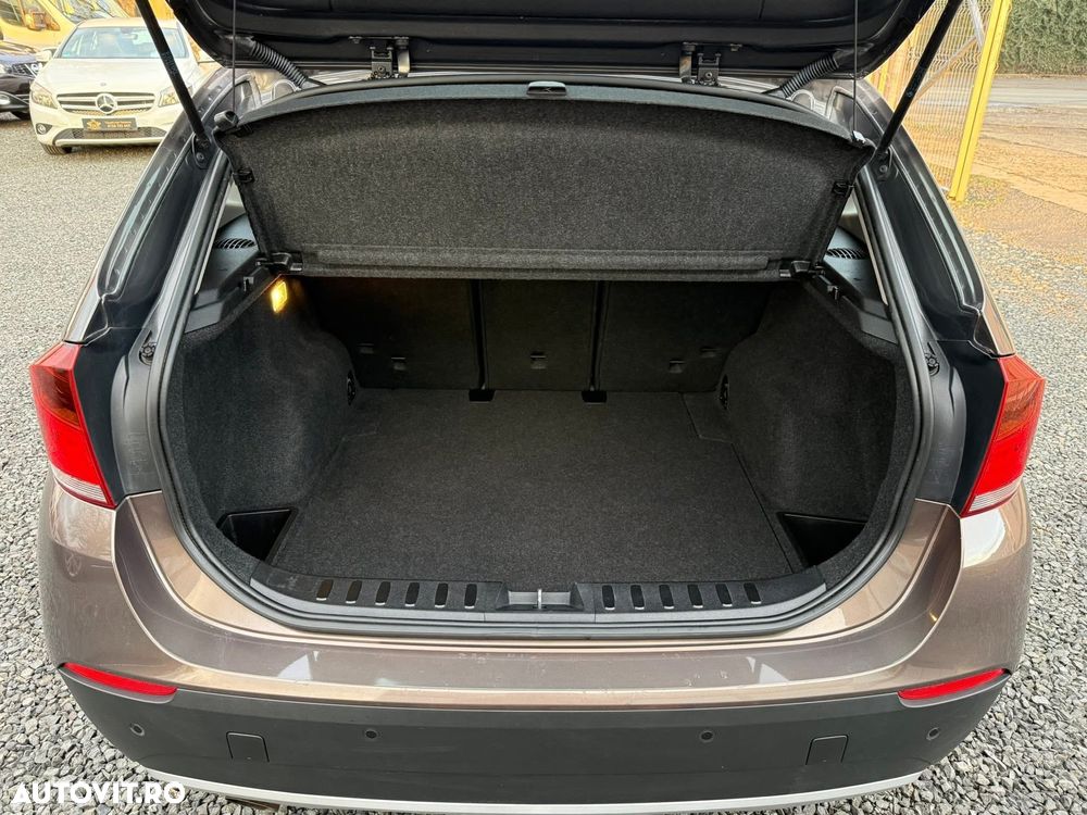 BMW X1 xDrive20d - 12