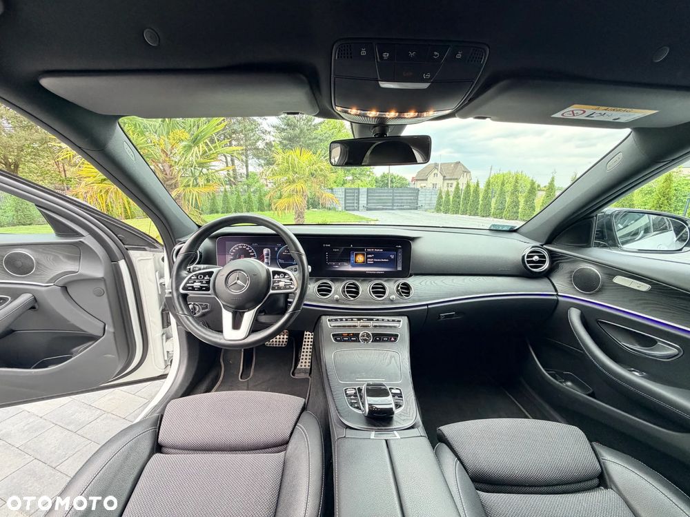 Mercedes-Benz Klasa E 220 d 4-Matic - 12