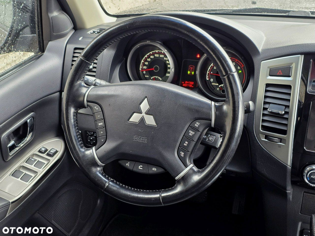 Mitsubishi Pajero - 17