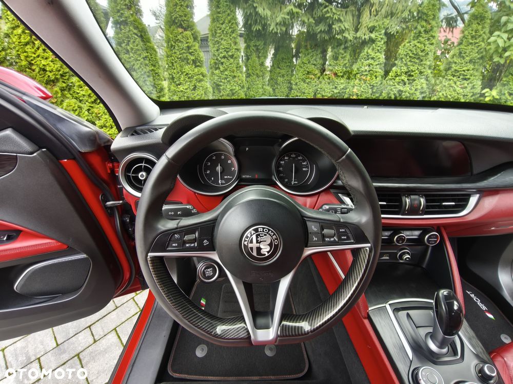 Alfa Romeo Stelvio 2.0 Turbo TI Q4 - 11