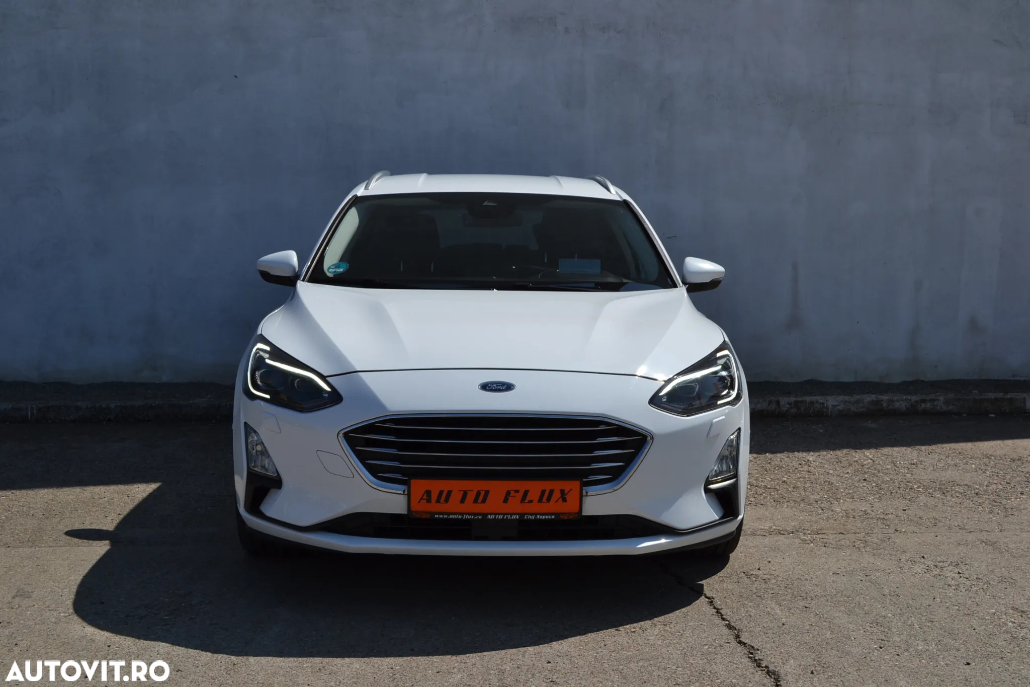 Ford Focus 1.5 EcoBlue Start-Stopp-System Aut. TITANIUM - 2