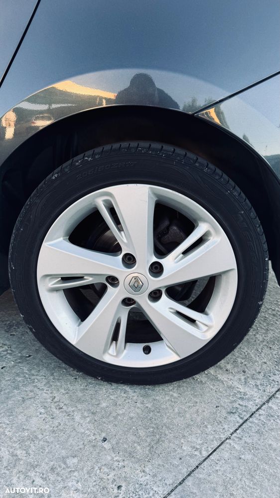 Renault Megane ENERGY dCi 110 Start & Stop Bose Edition - 16