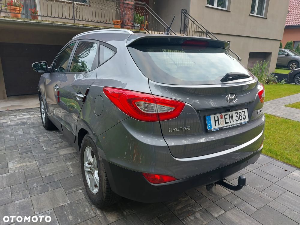 Hyundai ix35 1.6 2WD Fifa World Cup Edition - 4