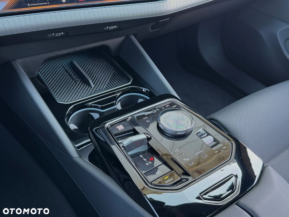 BMW Seria 5 540d xDrive mHEV M Sport - 23