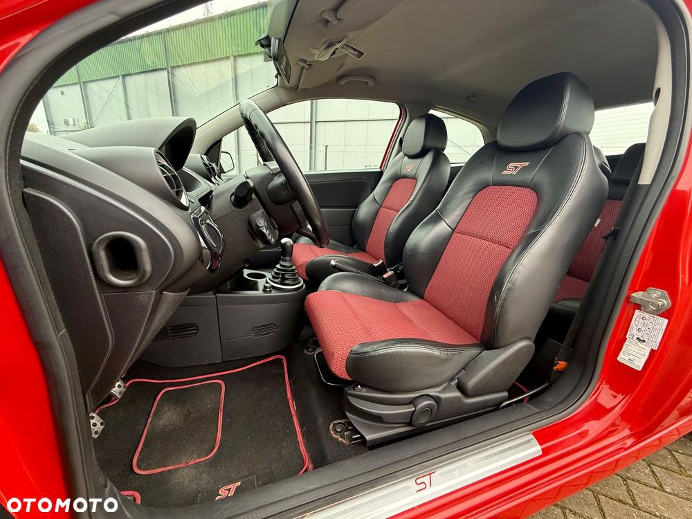 Ford Fiesta 2.0 ST - 10