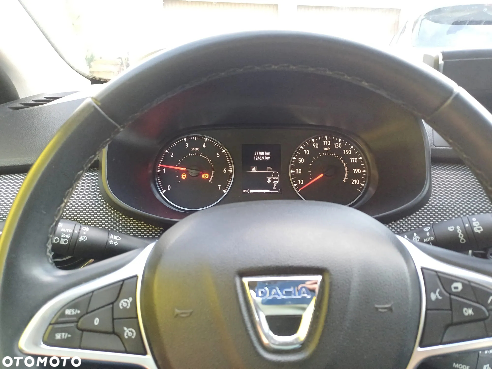 Dacia Sandero 1.0 TCe Laureate S&S - 9