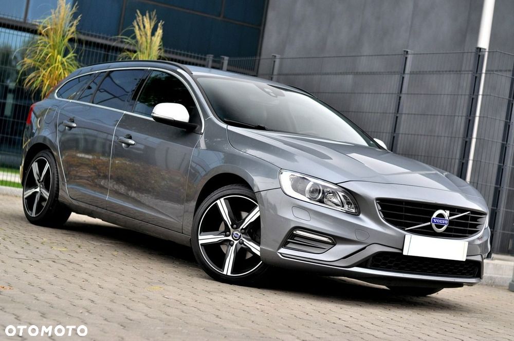 Volvo V60 D3 R-Design - 3