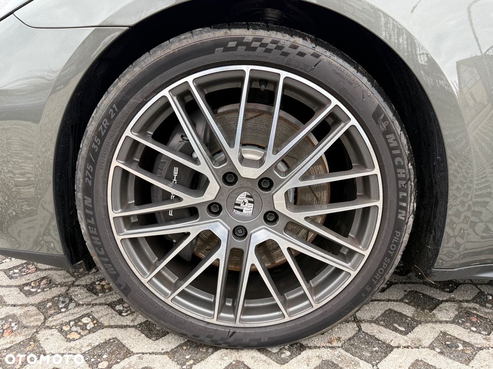 Porsche Panamera 4 E-Hybrid Executive - 11