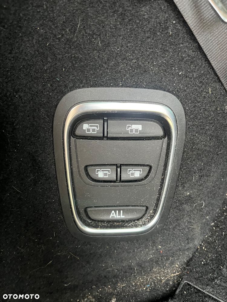 Renault Grand Scenic TCe 140 GPF BOSE EDITION - 24